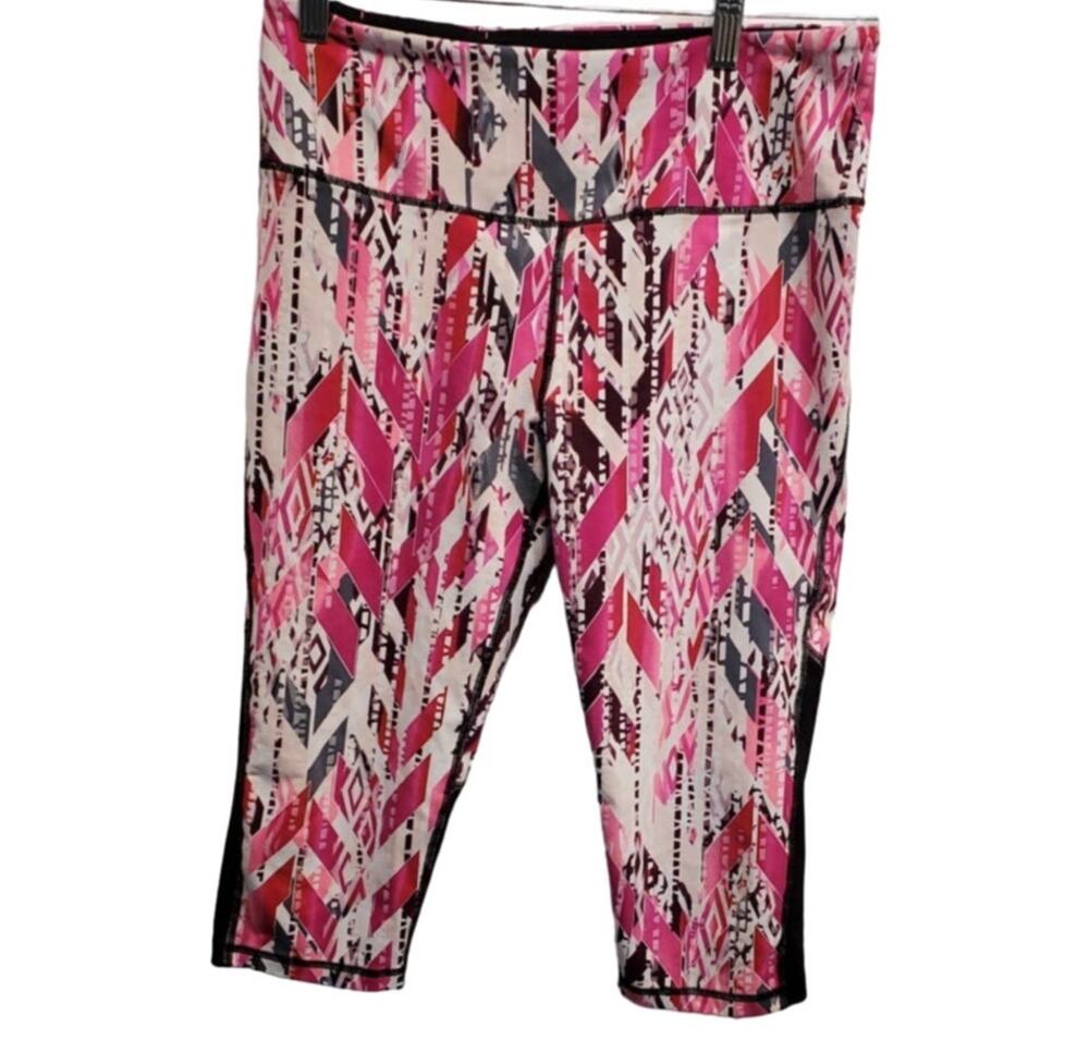 Victoria's Secret VSX Sport Wide Band Cropped Capri Size Medium